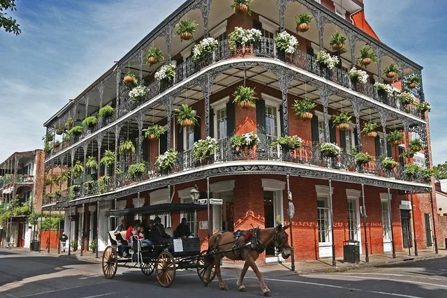 New Orleans French Quarter Tour with Breakfast - Image 3