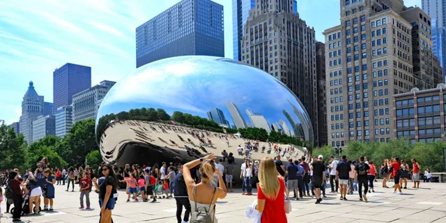 Chicago History and Architecture Walking Tour - Image 3