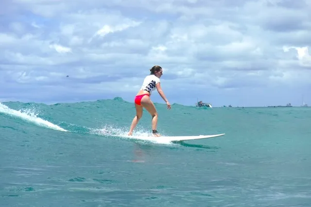 Honolulu Surfboarding Lesson - Image 3