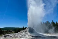 Yellowstone Geyser Basin Tour thumbnail 2