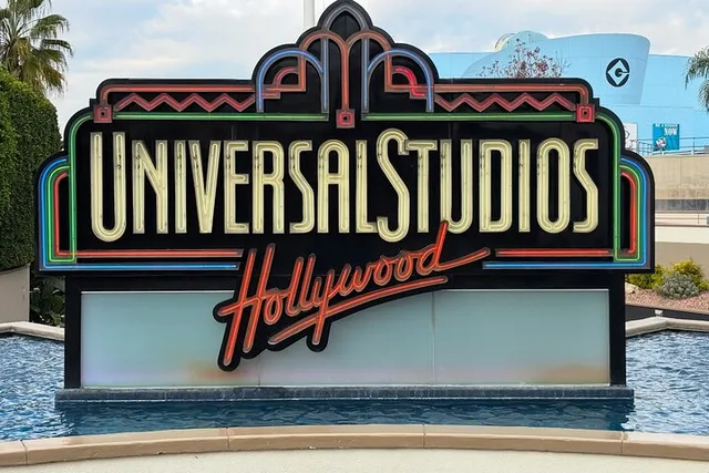 Anaheim Universal Studio Transportation - Image 1
