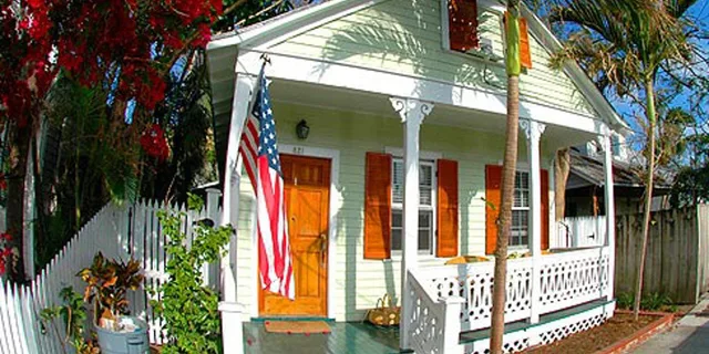 Key West Conch Train Tour - Image 2