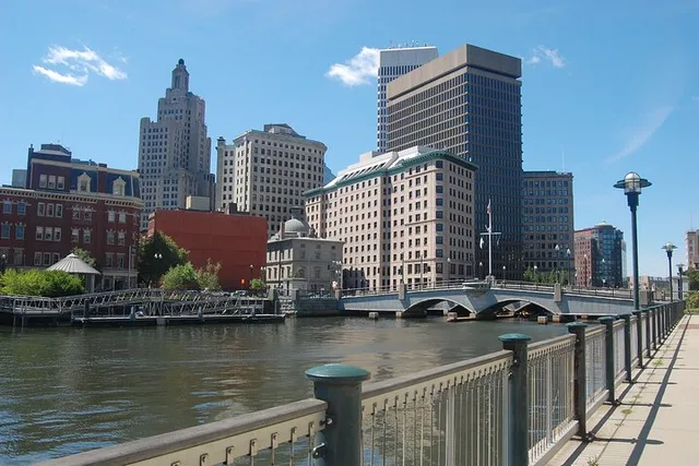 Providence Architecture Boat Tour - Image 4