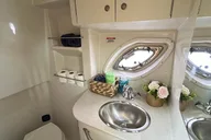 Miami Yacht Tour thumbnail 5