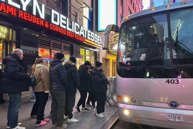 New York City Bus Transfer - Image 6