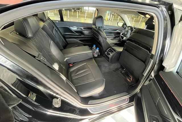 New York City Airport Transfer - Image 6