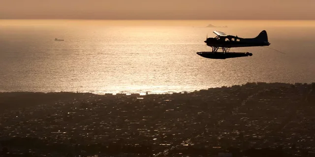 San Francisco Seaplane Flight with Champagne - Image 2