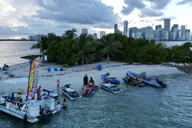 Miami Private Boat Tour thumbnail 3