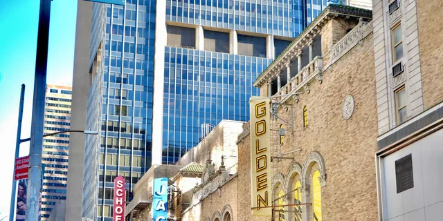 New York City Broadway Walking Tour - Image 4
