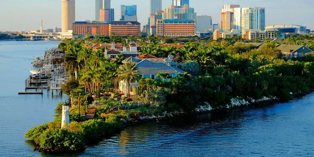 Tampa Airport Private Transfer - Image 5