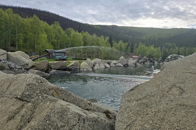 Fairbanks Chena Hot Springs and Ice Museum Tour - Image 2
