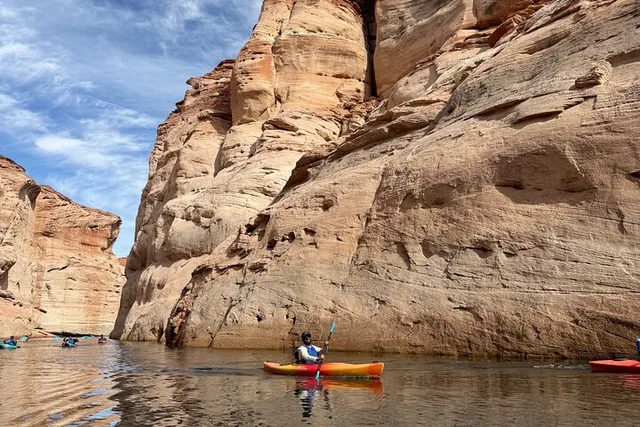 Page Kayak and Hike at Antelope Canyon - Image 4