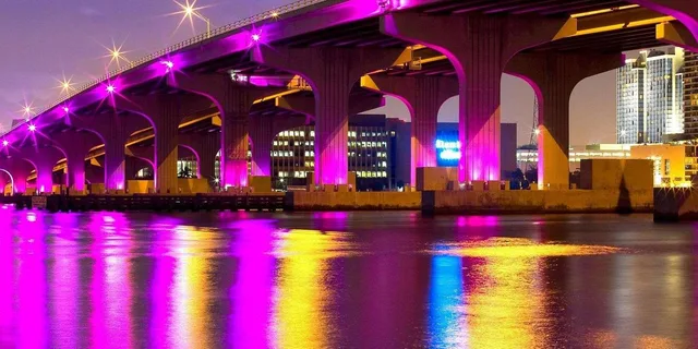 Miami Sunset Champagne Cruise - Image 5