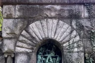 Chicago Graceland Cemetery Walking Tour thumbnail 3