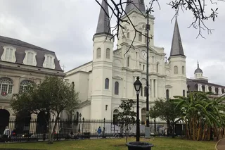 New Orleans Ghost Pub Crawl with EMF Meter