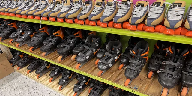 Miami Beach Bicycle and Rollerblade Rentals - Image 2