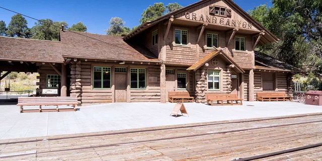 Sedona Grand Canyon Railway Full-Day Rail Tour - Image 2