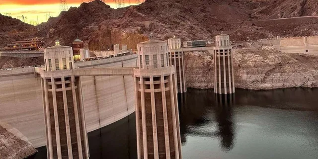 Las Vegas Hoover Dam Tour with Lunch - Image 5