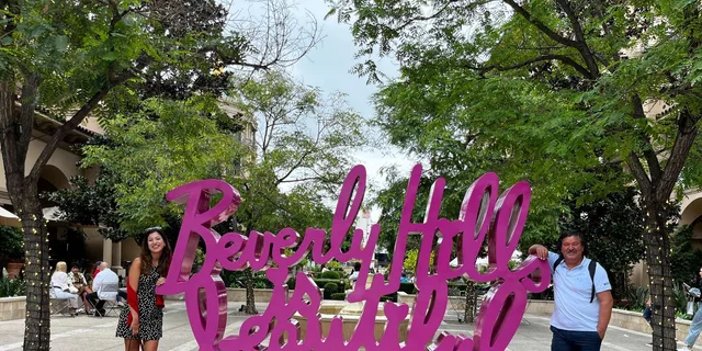 Beverly Hills Open Jeep Tour - Image 5