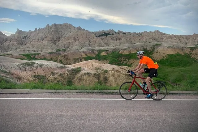 Badlands National Park Bicycle Tour - Image 5