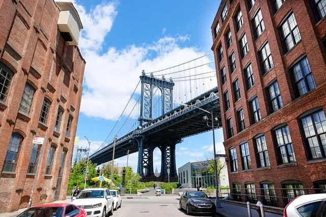 Brooklyn Heights and DUMBO Walking Tour in French - Image 1