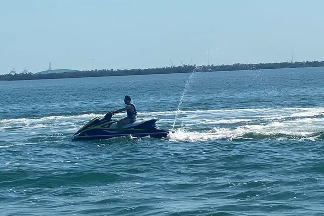 Miami Jetski Tour of Millionaire Homes 1 hr - Image 4