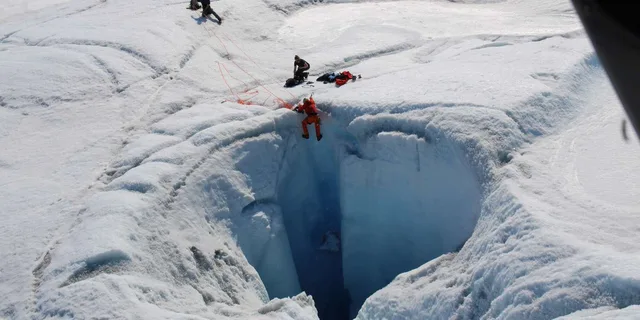 Anchorage Knik Glacier Helicopter and Ice Climbing Tour - Image 3