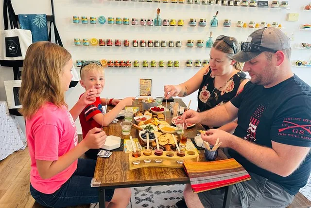 Hawaii Honey Tasting Experience - Image 2