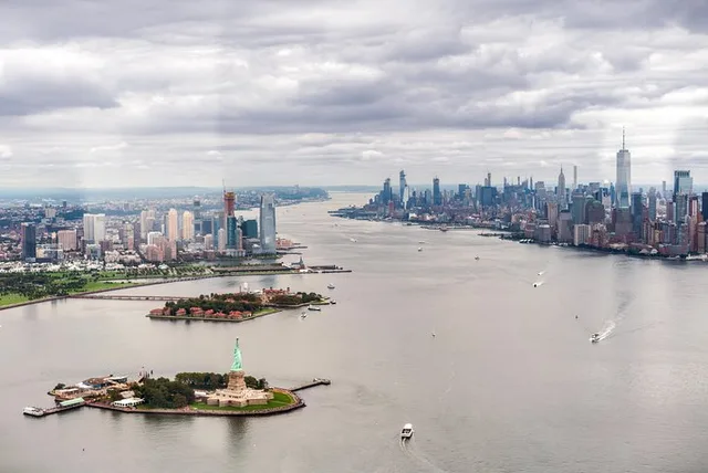 New York City Helicopter Tour - Image 6
