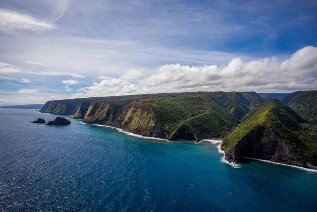 Kailua-Kona Waterfall Helicopter Tour 75 min - Image 3