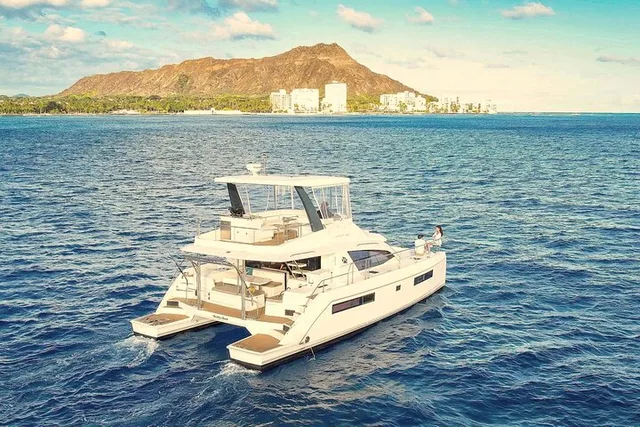 Waikiki Yacht Snorkel with Lunch - Image 2