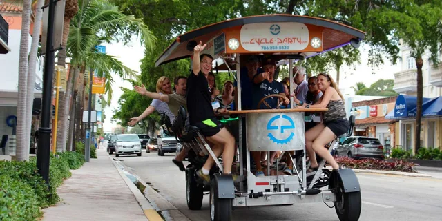 Fort Lauderdale Party Bike Bar Crawl - Image 4