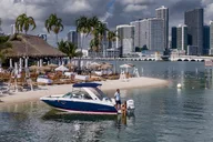 Miami Biscayne Bay Private Boat Experience thumbnail 3