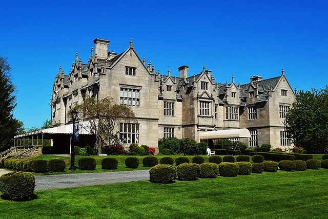 Newport Gilded Age Mansions Trolley Tour - Image 5