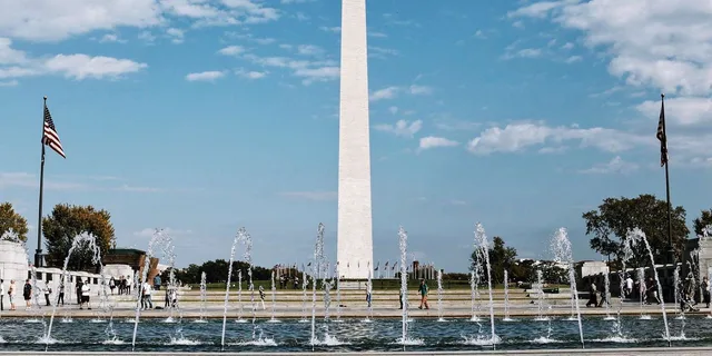 Washington DC National Mall Walking Tour with Washington Monument - Image 1