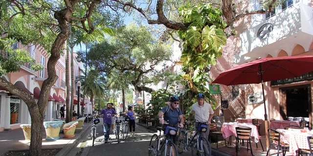 Miami Beach Bike Tour - Image 4