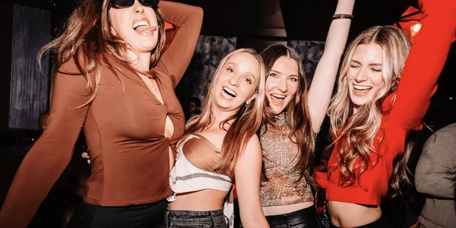 Las Vegas Club Crawl with Party Bus - Image 4