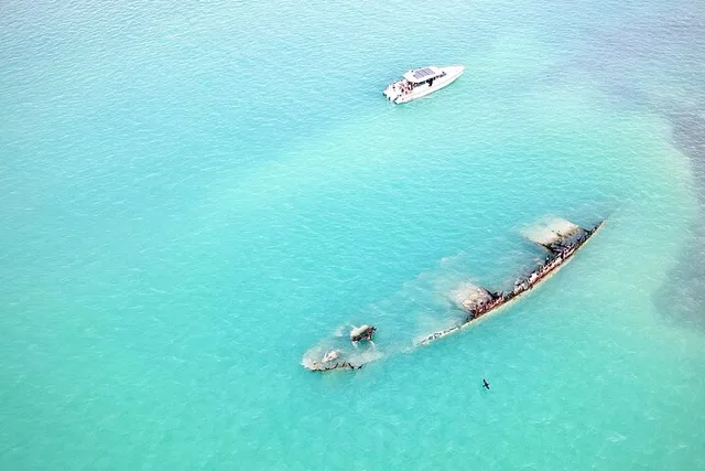 Key West Boat Tour with Snorkeling 4 hr - Image 6