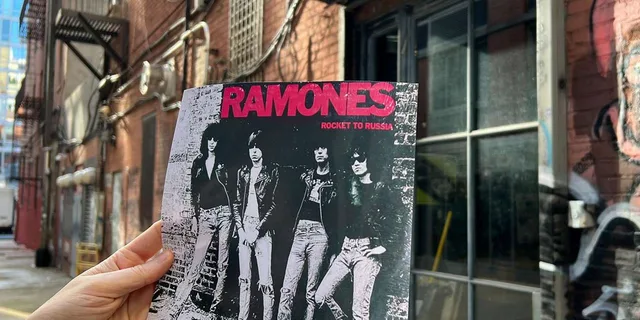New York Rock and Roll History Walking Tour - Image 5