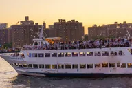 New York City 4th of July Fireworks Yacht Cruise thumbnail 5