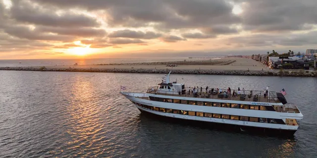 Marina Del Rey Thanksgiving Buffet Cruise - Image 2