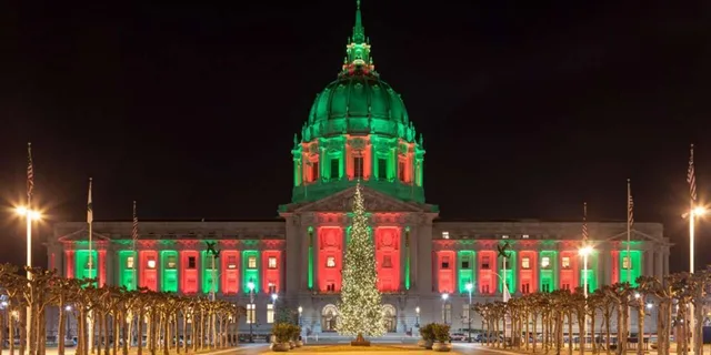 San Francisco Holiday Lights Tour with Hot Chocolate - Image 1