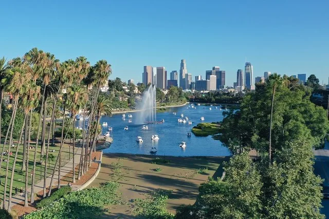 Los Angeles Swan Boat Rental in Echo Park - Image 3
