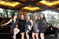 Las Vegas Limo Tour with Champagne thumbnail 2