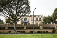 Hollywood and Beverly Hills Scandals and Ghost Tour thumbnail 1
