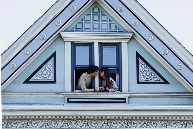 San Francisco Painted Lady House Tour - Image 2