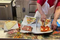 New York City Walking Tour and Pizza Tasting thumbnail 5