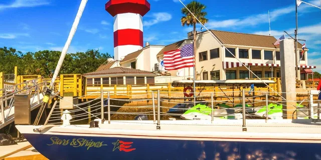 Hilton Head Crabbing Expedition Boat Cruise - Image 2