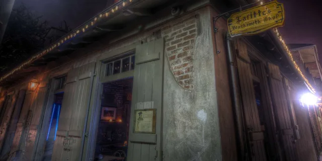 New Orleans Haunted Pub Crawl - Image 3