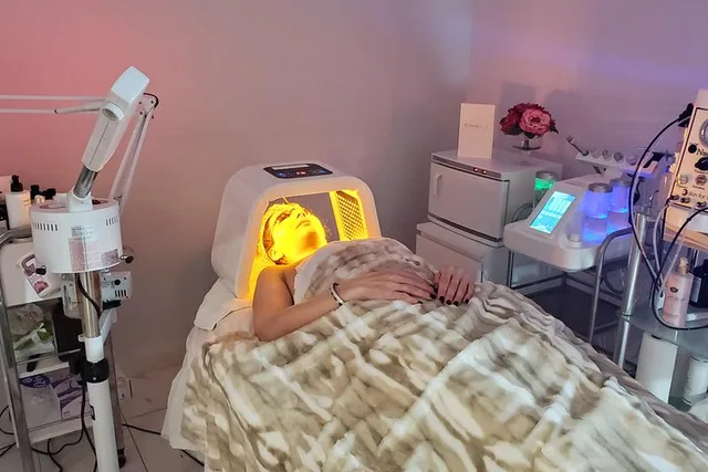New York Customized Facial - Image 6